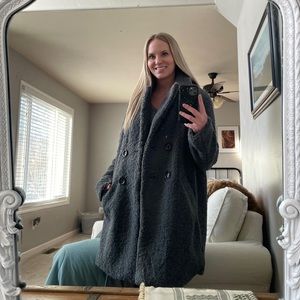 Long Teddy bear coat. New with tags. Size Med.